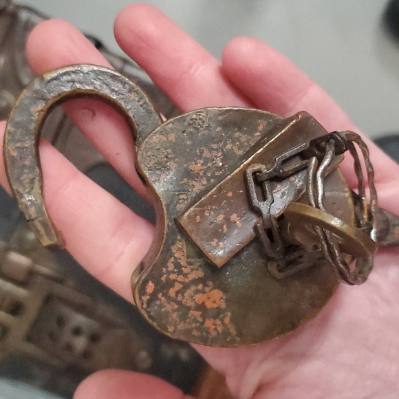 Vintage railroad padlock with key - Picture 4 of 4